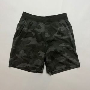 Lululemon - M - Shorts